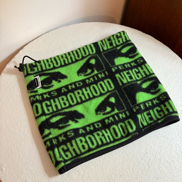 Perks And Mini Neighbourhood Edition Fleece Scarf Black And Green - Picture 2 of 5